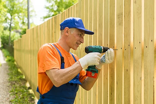 Fence Contractor near Chicago IL !